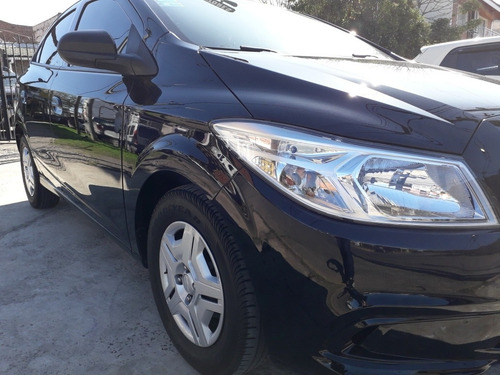 Imagen 5 de 14 de Chevrolet Onix 2017 1.4 Joy Ls + 98cv