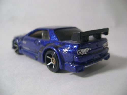 Imagen 6 de 6 de Nico Nissan Sky Line 2001 Malasia Hot Wheels 1/64 (hwl 29)