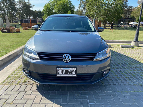 Volkswagen Vento 2.5 Luxury 170cv 2014