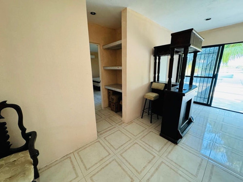 Casa De Una Planta En Venta Ubicada En Carretera Chicxulub Puerto.