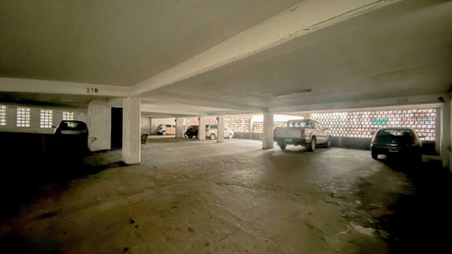 Venta Cochera Zona Centro - Edificio Namuncurá