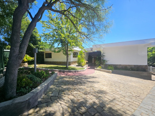 Broker Paso Hondo Espectacular 4d-5b-piscina-remodelada