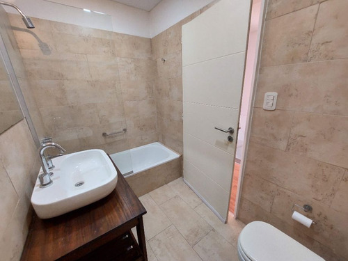 Duplex En Alquiler En Bernal Centro