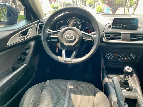 Mazda 3 2.0 Prime