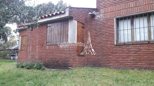 Hermoso Chalet A Una Cuadra Del Mar- Ref: 3077