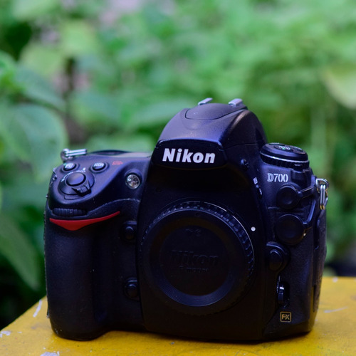 Nikon D700 (corpo, Bateria, Carregador) 97k