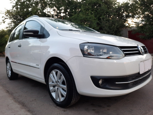 Imagen 3 de 18 de Volkswagen Suran 2014 1.6 Highline 101cv Cuero