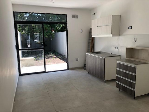Imagen 6 de 15 de Casa Duplex A Estrenar En Venta- Ituzaingo Norte - 3 Ambientes Amplios