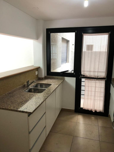 Imagen 5 de 9 de Venta Departamento 3 Amb Zona Centro