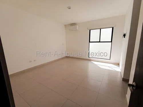 Se Renta Casa En Zibata Condominio Ankara Ofrece 3 Recamara Una En Pb Qh25-2527