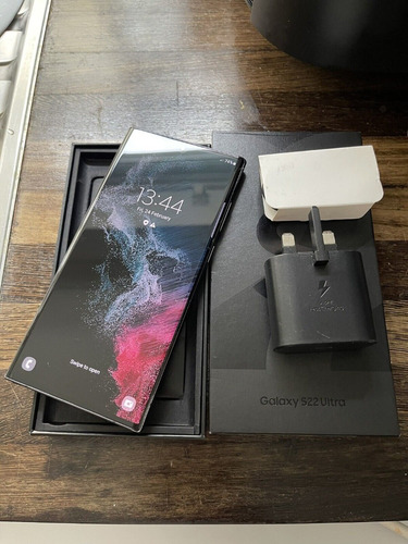Imagen 3 de 5 de Brand New Samsung Galaxy S22 Ultra