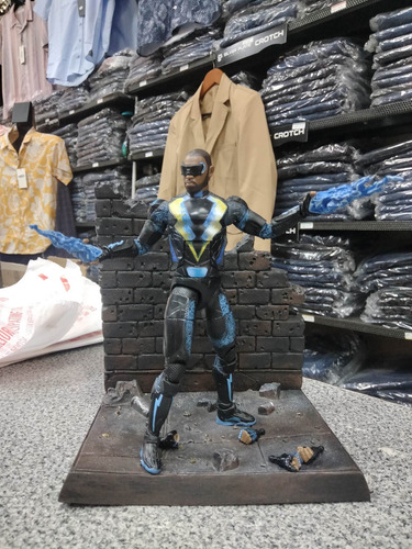 Dc Multiverse Black Lightning, Batman Ninja Wave!! (Usado)