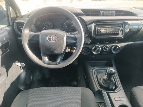 Toyota Hilux Hilux 2.7 SR 4x2 CD 16v FLEX 4P MANUAL