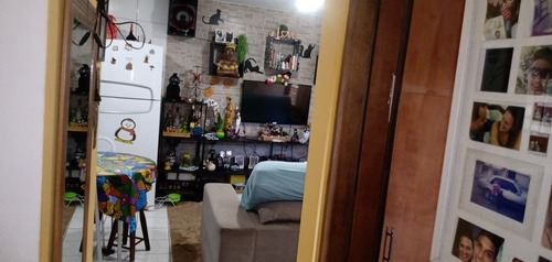 Imagem 5 de 10 de Casas Com 2 Quartos Sala Cozinha Banheiro Área De Serviço