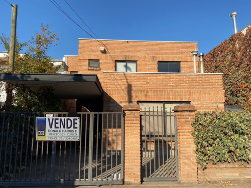 Venta Casa En Tranquilo Sector