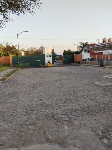 Imagen 4 de 20 de Casa En Fracc Privado Con Alberca Y Areas, Muy Buena Ubicaci