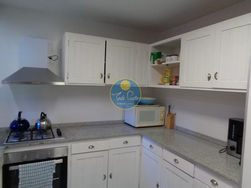 Se Alquila Hermosa Casa En Zona De Prestigio, Alquiler En Punta Del Este, Barrio Beverly Hills
