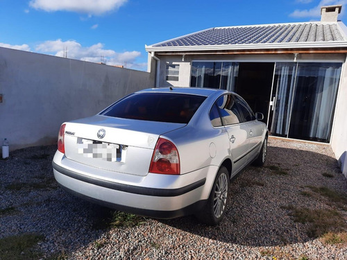 Imagem 2 de 10 de Volkswagen Passat 2003 1.8 Turbo 4p Automática