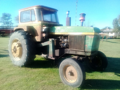 Tractor John Deere Modelo 3530