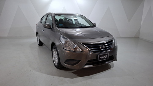 Nissan Versa 1.6 SENSE TA AC