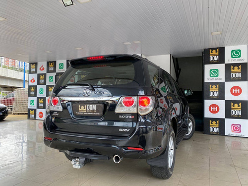 Imagem 7 de 11 de Toyota Hilux Sw4 3.0 Srv 4x4 7 Lugares 16v Turbo