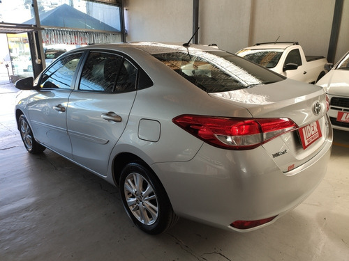 Imagem 10 de 13 de Toyota Yaris Sedán 2019 1.5 Xl 16v Cvt 4p