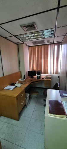 Imagen 9 de 13 de Vendo Oficina 220m2 Los Dos Caminos 1418