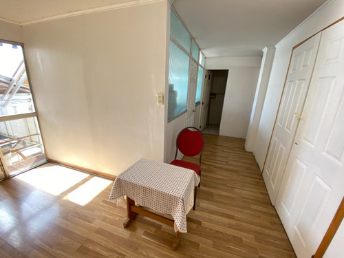 Amplia Oficina En Pleno Centro 4 Privados 2 Baños 2 Est