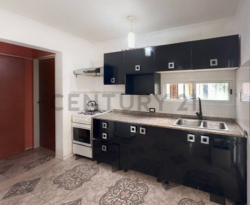 Venta Casa 2 Dormitorios, Capitán Bermúdez
