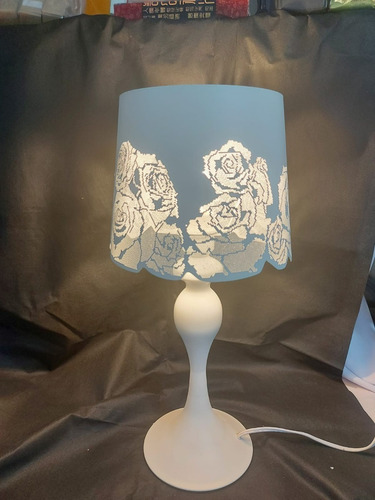 Imagen 3 de 10 de Lámpara De Buro Mesa Blanca Con Flores Le551