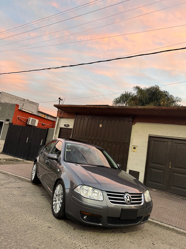Volkswagen Bora 1.8 Highline T 180cv Cuero