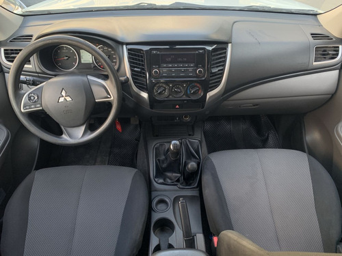 Imagen 12 de 15 de Mitsubishi L200 Diesel 4x4 Tm 2018