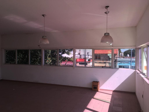 Venta Fabrica Lactosur 44 E/ 137 Y 138