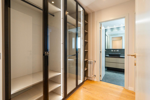 Departamento En Venta, Piso Exclusivo De 3 Dormitorios, Moreno 500 En Zona Rio, Centro De Rosario