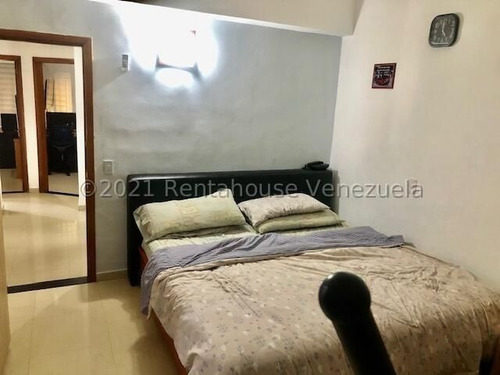 Imagen 8 de 15 de Eloisa Mejia Rentahouse Vende Townhouse En Mañongo Naguanagua 22-6668