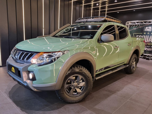 Mitsubishi L200 Savana 2.4 4x4 Diesel Automático.