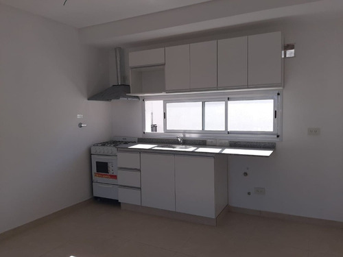 Imagen 3 de 6 de Departamento En Venta En Lujan Centro