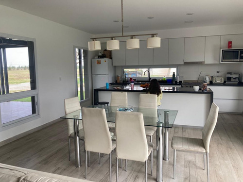 Casa 3 Dormitorios En Barrio Privado - Quincho Y Piscina - Haras De Funes