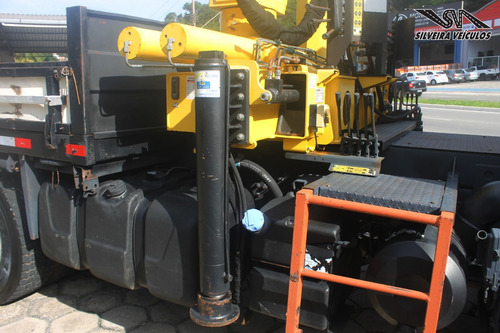 Volvo Vm 270 - Ano: 2015 - 6 X 4 - Munck