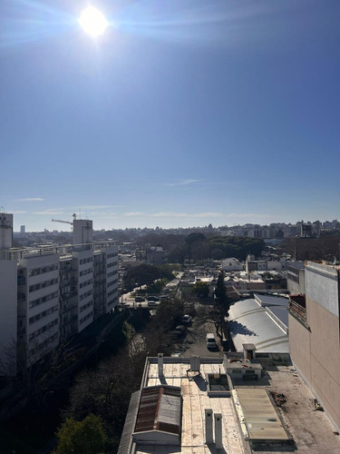 Fernandez Crespo Próximo A 18, Ideal Renta, Piso Alto, Garaje !!