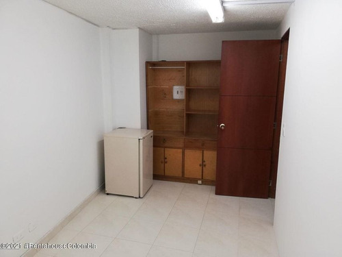 Apartamento En Chapinero Central Rah Co: 21-1705