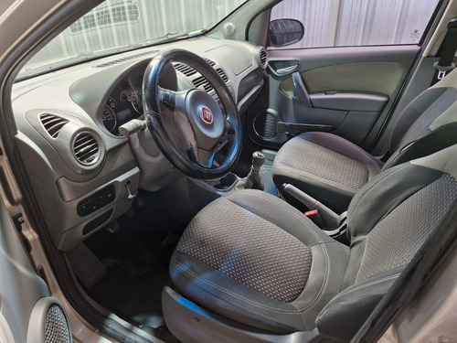 Fiat Grand Siena -chocado-
