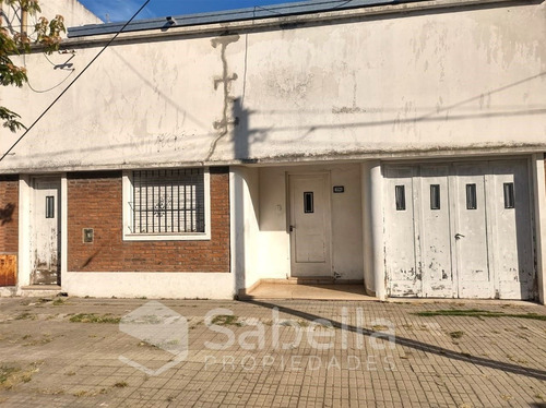 Imagen 2 de 14 de Casa 3 Dormitorios, La Plata
