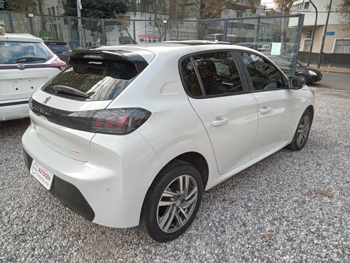 Peugeot 208 1.6 Feline Tiptronic