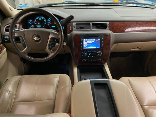 Imagen 12 de 15 de Chevrolet Suburban Lt 4x4 2013