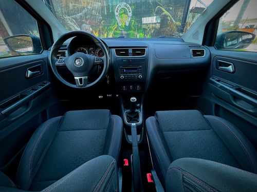 Volkswagen Suran Cross 1.6 Highline 101cv