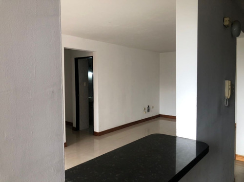 Imagen 9 de 16 de Se Alquila Apartamento 102m2 Parque Caiza