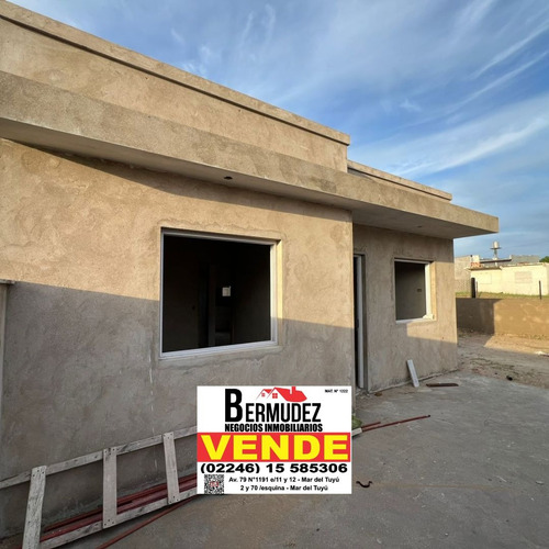 Venta Chalet 3 Ambientes Al Medio En Construcción Financiado!! Calle 90 Entre 7 Y 8 Mar Del Tuyu
