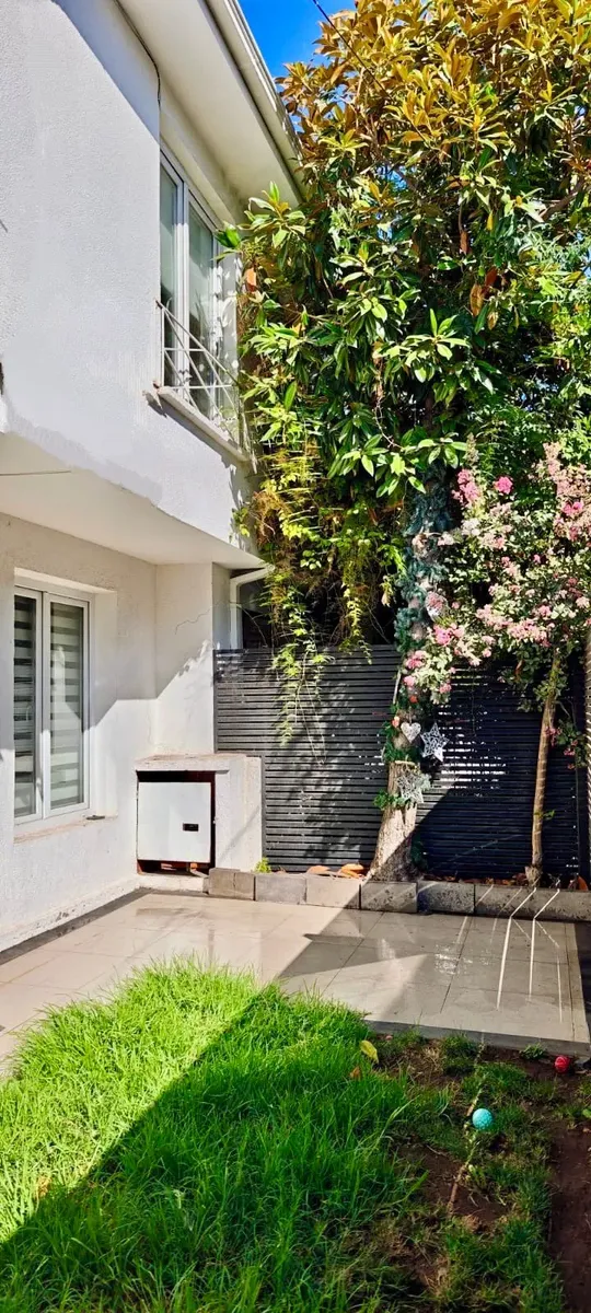 Imagen 4 de 23 de Casa Remodelada En Pasaje Privado - Providencia, 3d+2b