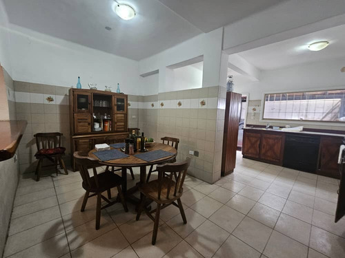 Venta De Fabulosa Propiedad Tipo Townhouse (apartamento) Altamira